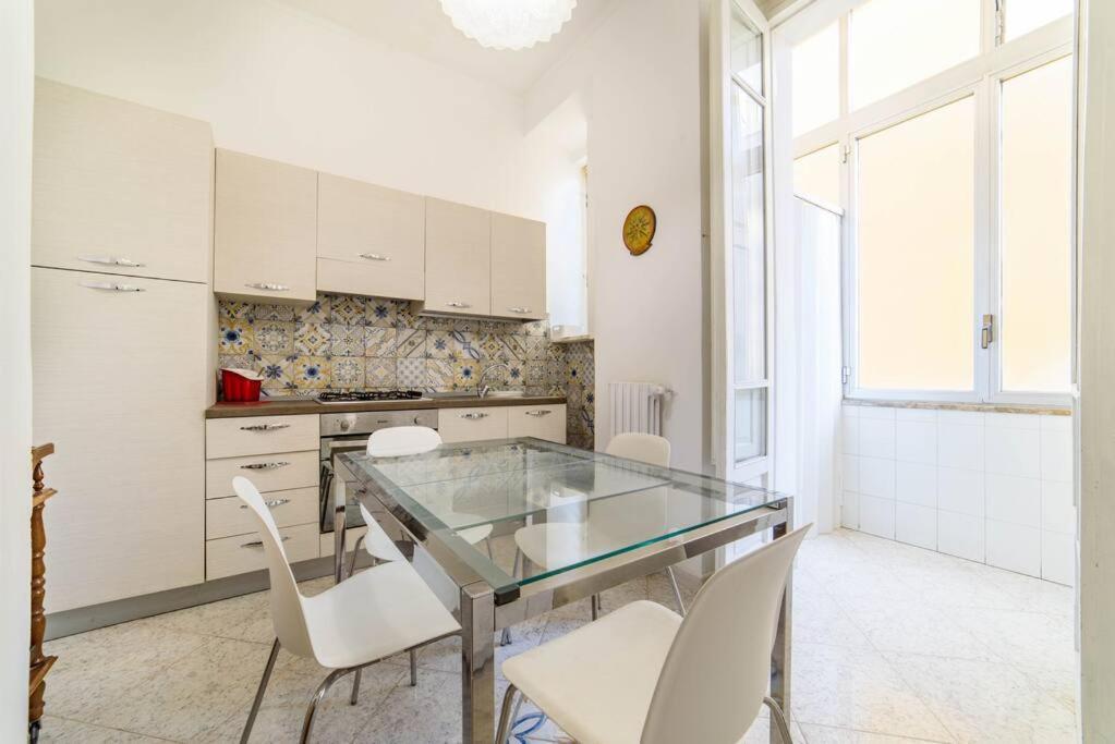 Casa Vacanze “In Centro” Salerno Zewnętrze zdjęcie